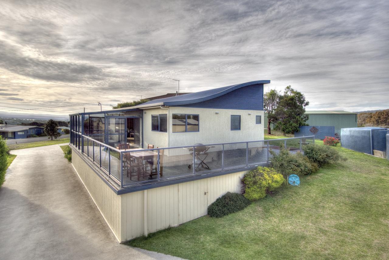 Blue Waves Villa Coles Bay Exterior photo